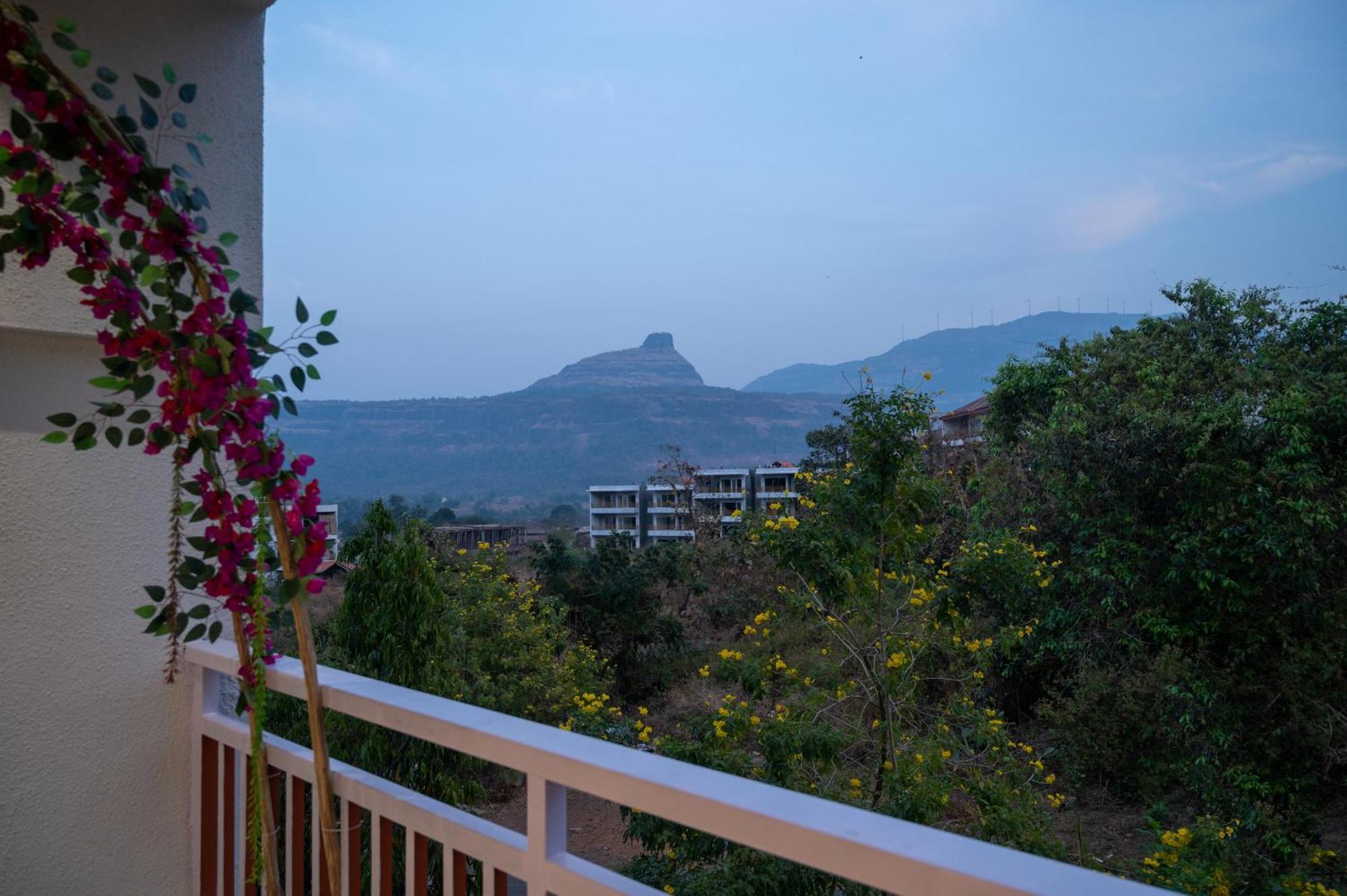 La Mira Casa Karjat Exterior foto