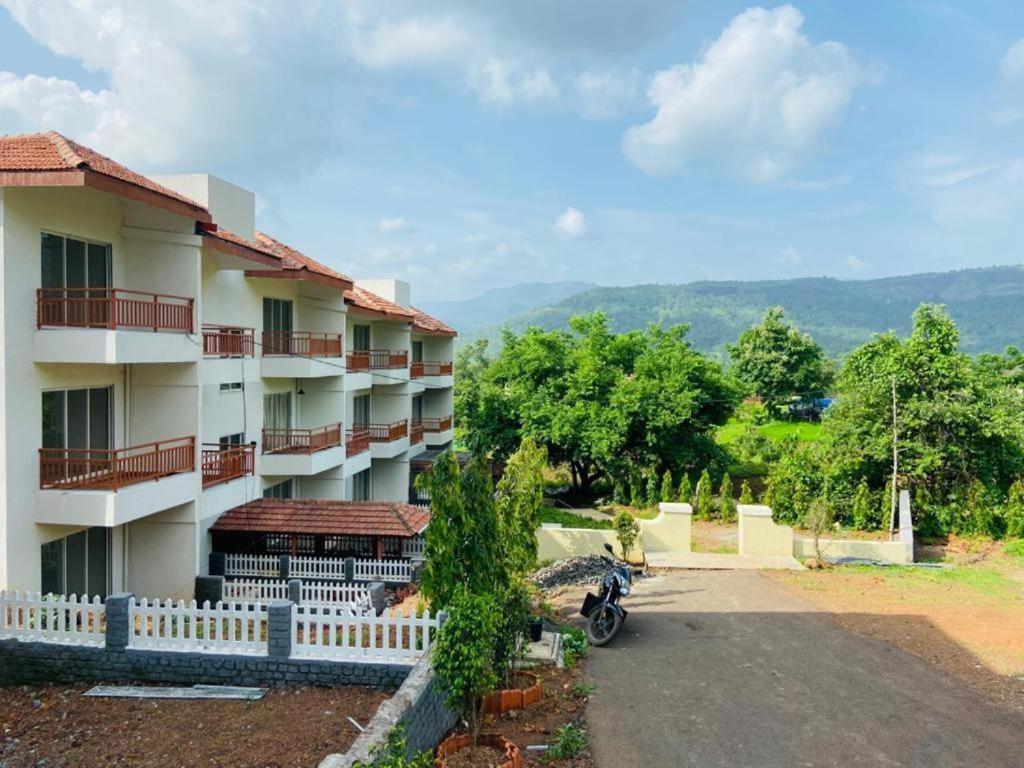 La Mira Casa Karjat Exterior foto